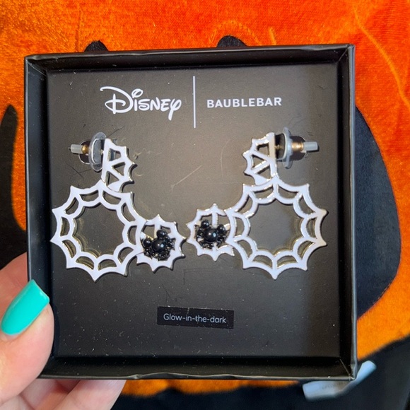 Bauble Bar Mickey Spiderweb earrings - Picture 2 of 6